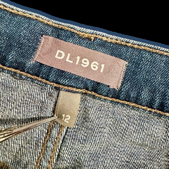 DL1961 Boys ‘Brady’ Slim Fit Distressed Jeans in “Playhouse” Size 12 - Picture 3 of 16